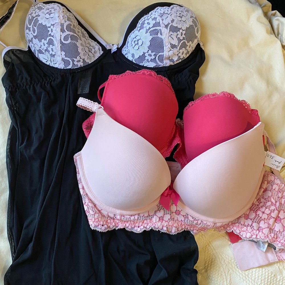 Girlie Girlie Bras~2 sz 32D +Escante Babydoll